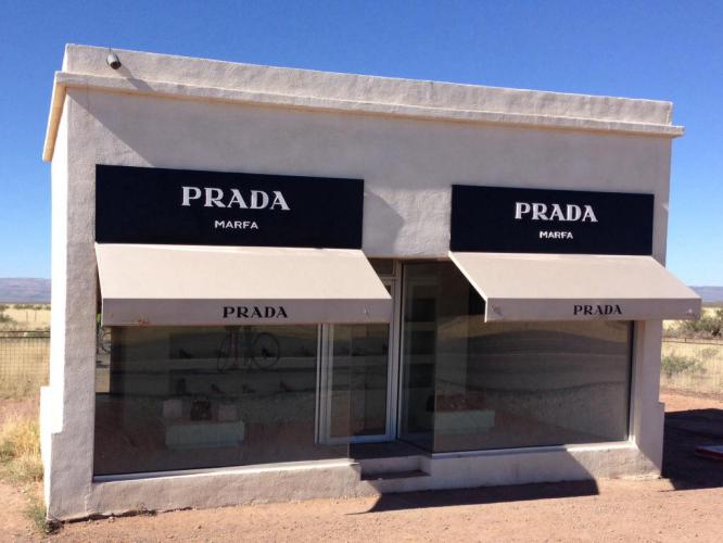 Every Southern Tier blog has a picture of the sign past Hope, AZ and a picture of this Prada "store" on the way into Marfa.